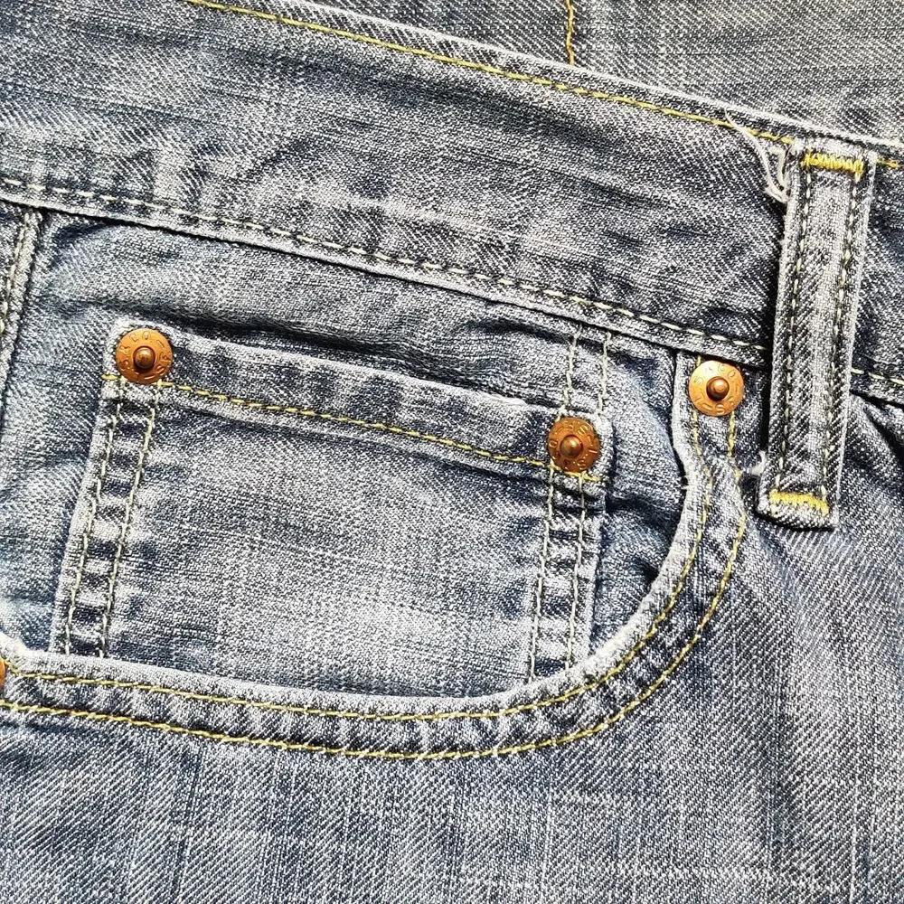 Levi’s 569 Loose Straight Jeans W34 L32 Light Wash Distressed Denim
